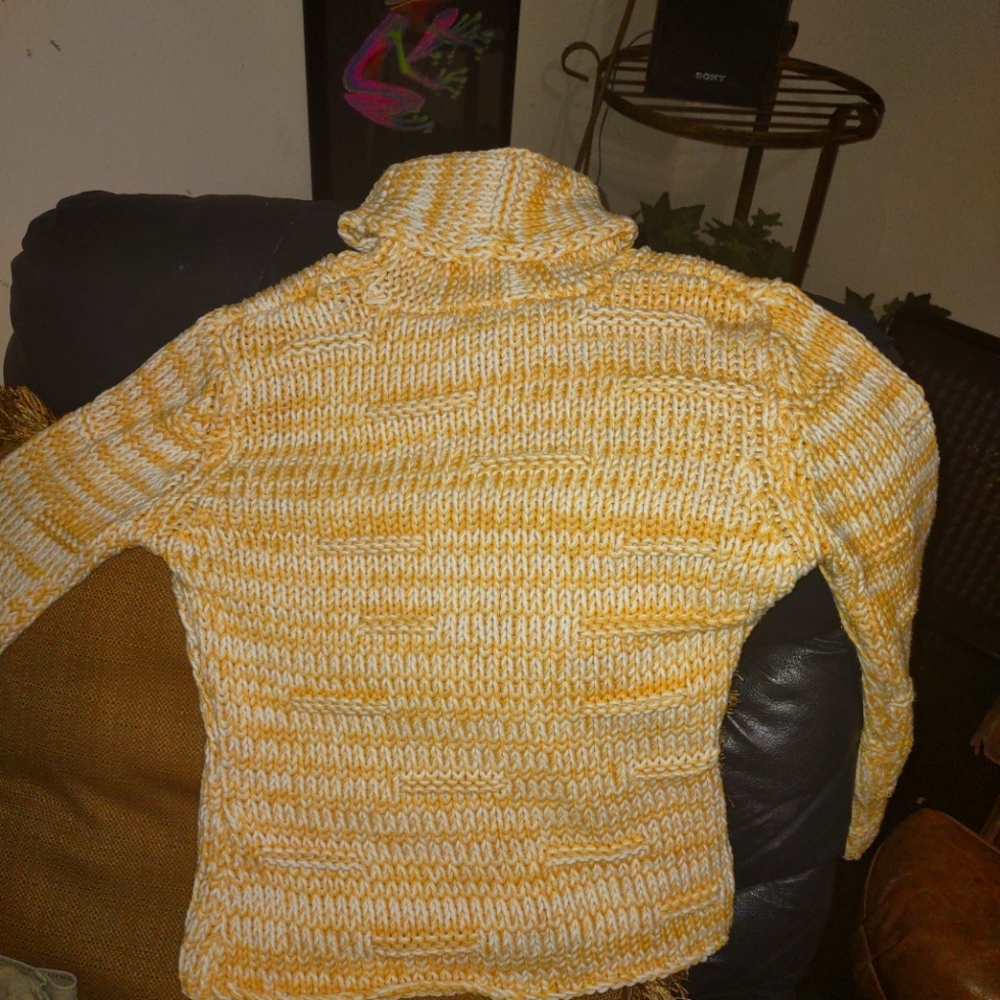 WilliSmith 100%Cotton Yellow/white Sweater Size medium Turtle neck to